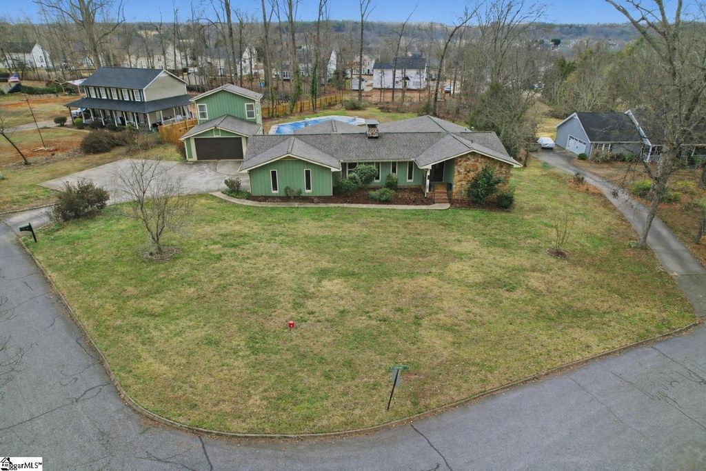 400 Clarendon Drive, Easley, SC 29642