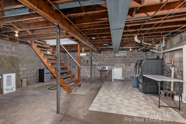 210 44th Street, Grand Rapids, MI 49548