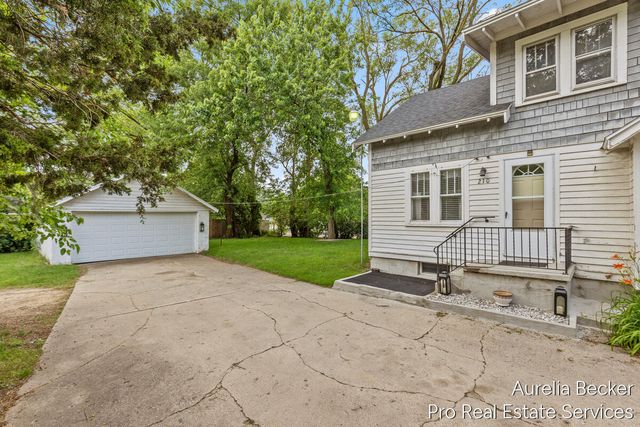 210 44th Street, Grand Rapids, MI 49548