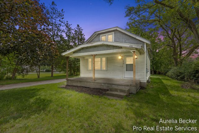 210 44th Street, Grand Rapids, MI 49548