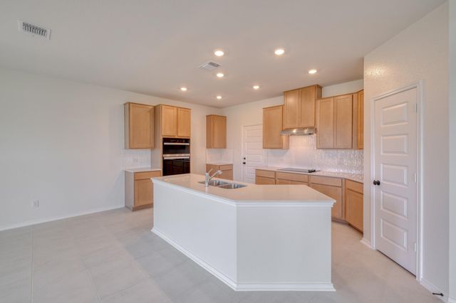 1324 Carriageway DR, Georgetown, TX 78626