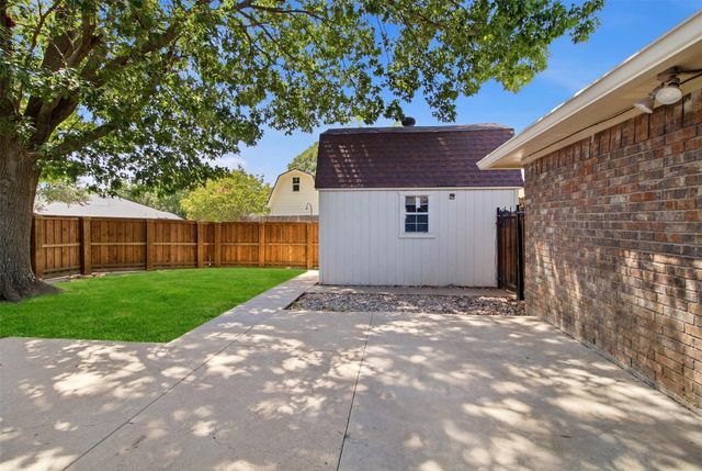 2701 Beau Drive, Mesquite, TX 75181