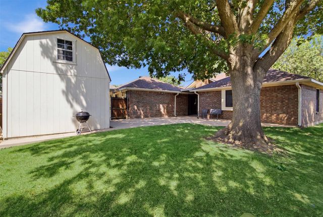 2701 Beau Drive, Mesquite, TX 75181