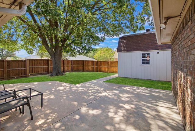2701 Beau Drive, Mesquite, TX 75181