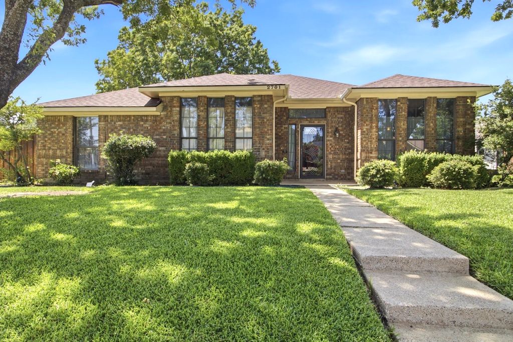 2701 Beau Drive, Mesquite, TX 75181