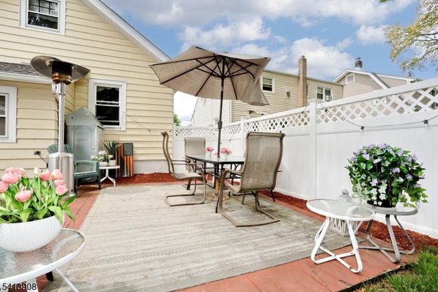 101 7Th Ave, Hawthorne Boro, NJ 07506