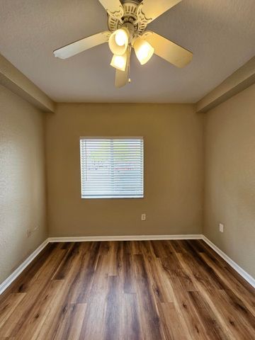 1063 Golden Lakes Boulevard 311, West Palm Beach, FL 33411