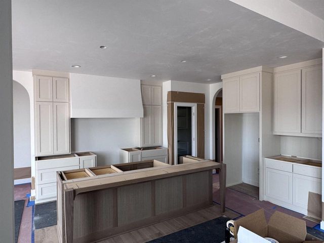 N8860 KILLARNEY WAY, Menasha, WI 54952