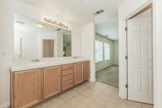 1948 Austin Avenue, Clovis, CA 93611