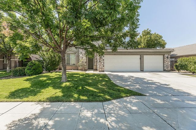 1948 Austin Avenue, Clovis, CA 93611