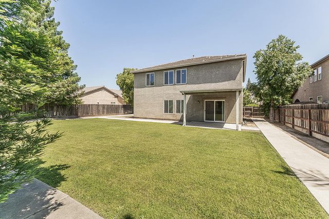 1948 Austin Avenue, Clovis, CA 93611