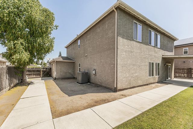 1948 Austin Avenue, Clovis, CA 93611
