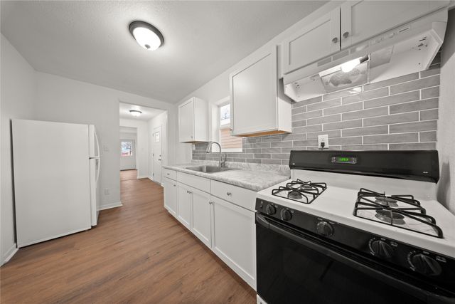 708 N 5th Avenue, Marshalltown, IA 50158