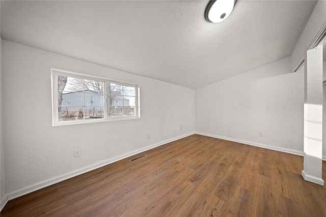 708 N 5th Avenue, Marshalltown, IA 50158