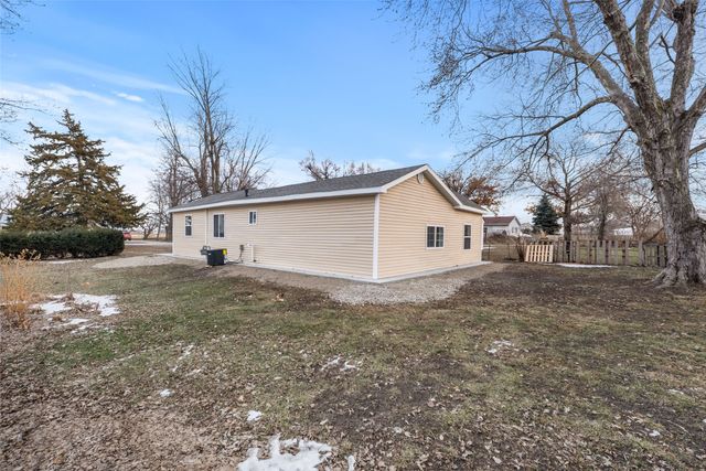 708 N 5th Avenue, Marshalltown, IA 50158