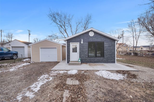 708 N 5th Avenue, Marshalltown, IA 50158