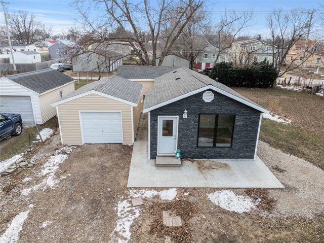 708 N 5th Avenue, Marshalltown, IA 50158