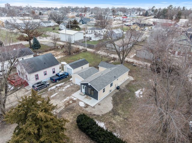 708 N 5th Avenue, Marshalltown, IA 50158