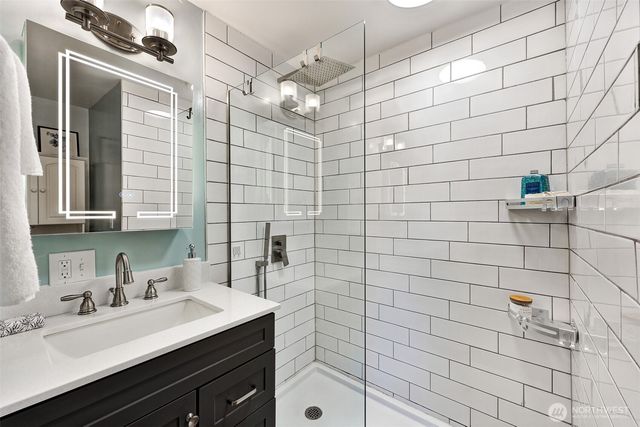 23321 75th Avenue W, Edmonds, WA 98026