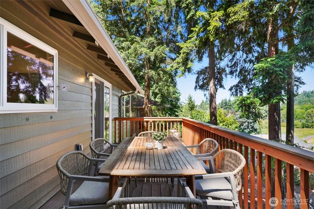 23321 75th Avenue W, Edmonds, WA 98026
