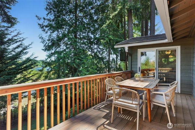 23321 75th Avenue W, Edmonds, WA 98026