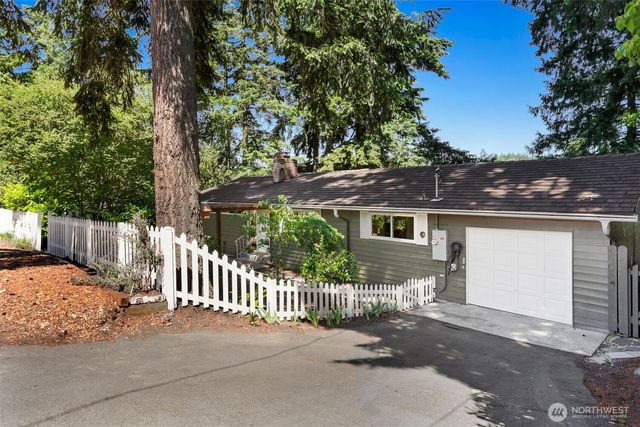 23321 75th Avenue W, Edmonds, WA 98026