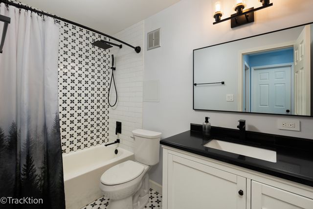 8305 Route 53 A10, Woodridge, IL 60517