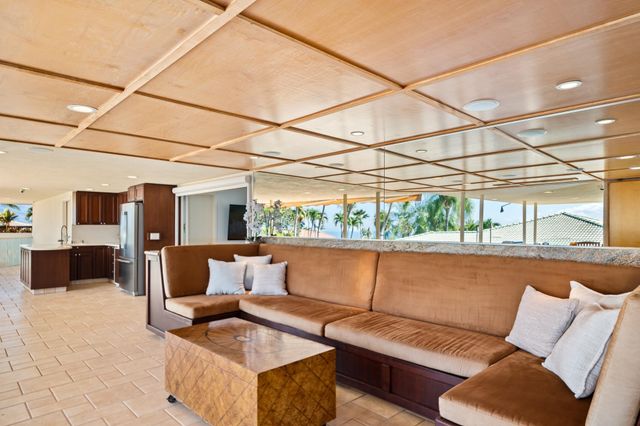 198 Heleuma Pl, Kihei, HI 96793