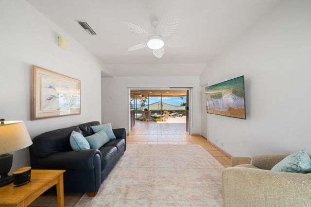 198 Heleuma Pl, Kihei, HI 96793