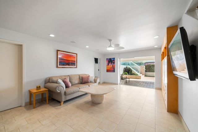 198 Heleuma Pl, Kihei, HI 96793