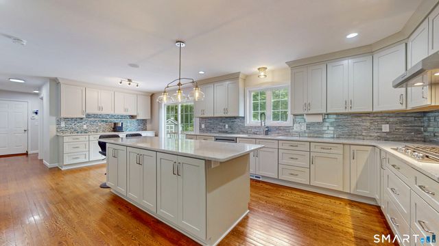 10 Shelter Rock Road, East Haddam, CT 06423