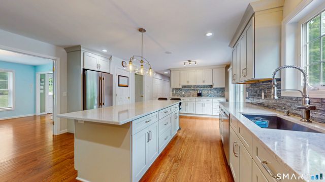 10 Shelter Rock Road, East Haddam, CT 06423