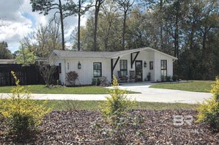422 Barclay Avenue, Fairhope, AL 36532