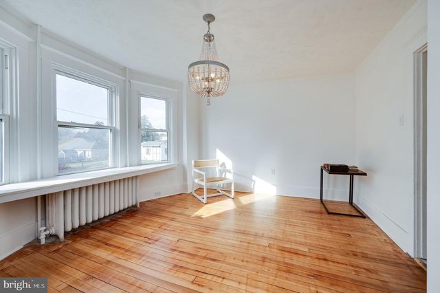 2021 NOBLE ST, Reading, PA 19609