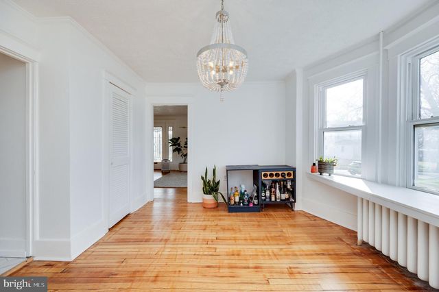 2021 NOBLE ST, Reading, PA 19609