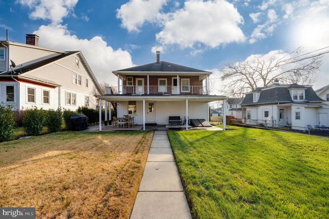 2021 NOBLE ST, Reading, PA 19609