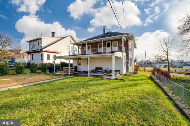 2021 NOBLE ST, Reading, PA 19609