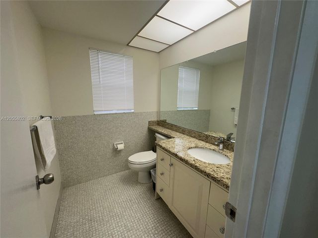 6731 Cypress Road 301, Plantation, FL 33317