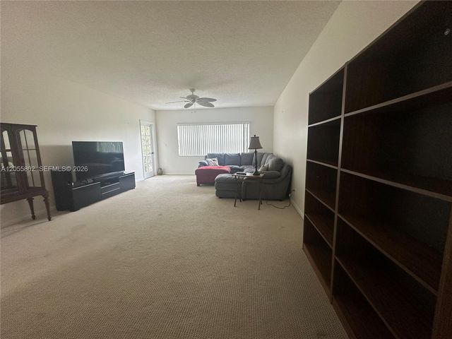 6731 Cypress Road 301, Plantation, FL 33317