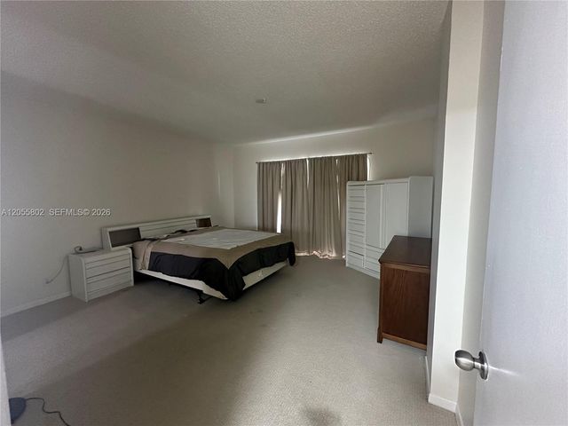 6731 Cypress Road 301, Plantation, FL 33317