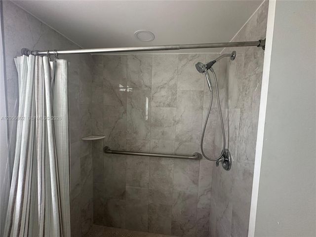 6731 Cypress Road 301, Plantation, FL 33317
