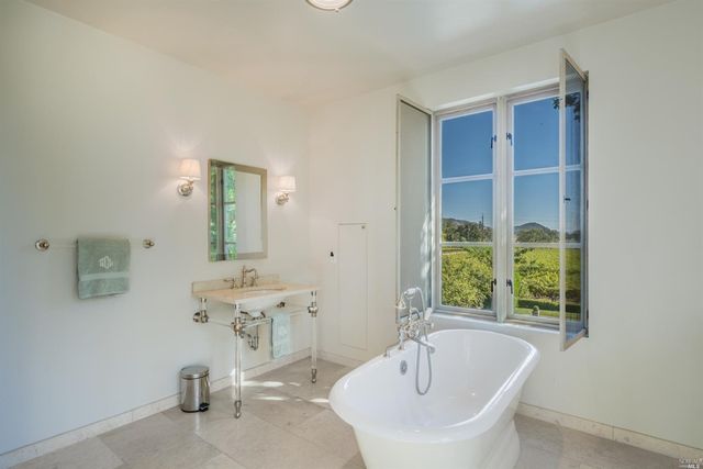 1032 Ponti Rd, Rutherford, CA 94558