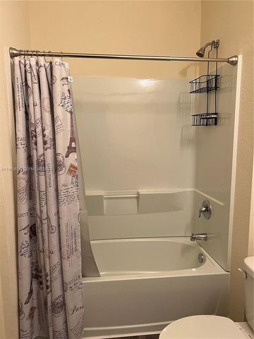 9003 Largo Cir 9003, La Belle, FL 33935