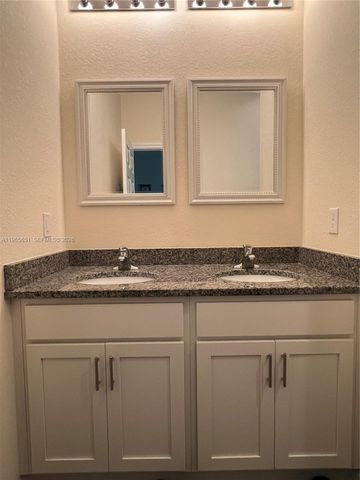 9003 Largo Cir 9003, La Belle, FL 33935