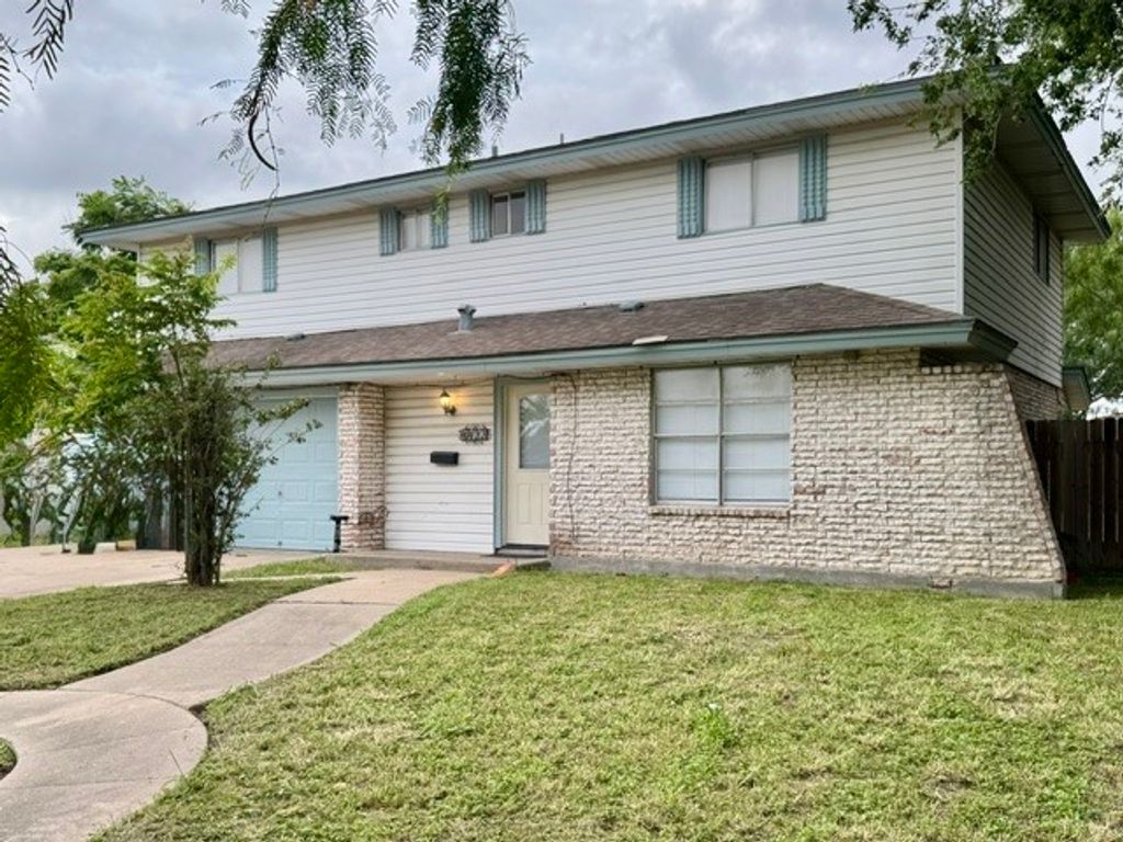 4422 Oxford Dr, Corpus Christi, TX 78411