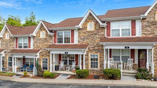 528 Orchard Valley Way, Sevierville, TN 37862