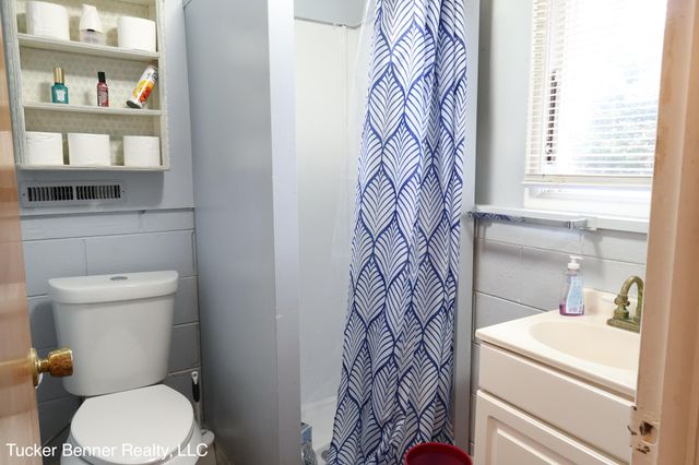 1664 Leif Avenue, Muskegon City, MI 49441