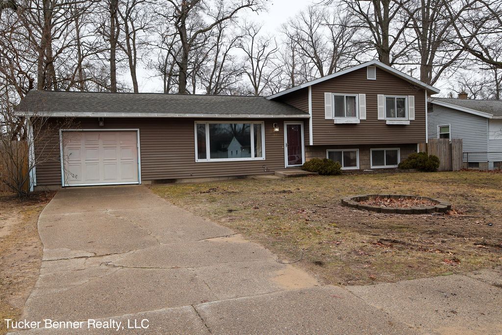 1664 Leif Avenue, Muskegon City, MI 49441