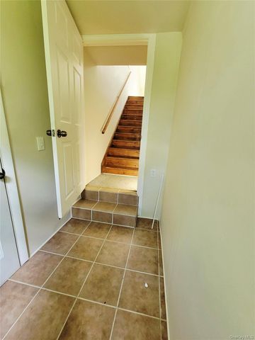 3255 Chelsey Street, Mohegan Lake, NY 10547