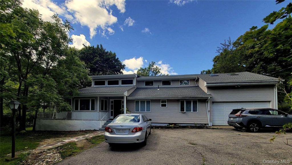 3255 Chelsey Street, Mohegan Lake, NY 10547 — exterior